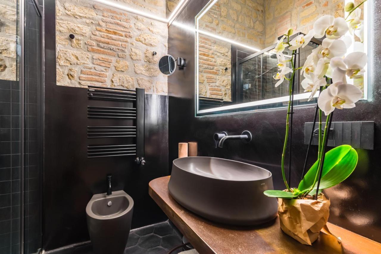Palazzo Residenza Madre By Dimorra Hotel เนเปิลส์ ภายนอก รูปภาพ